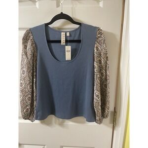 Dolan Anthropology Puff Sleeve Top Size Large NWT‎